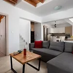 Villa Rose On The Beach